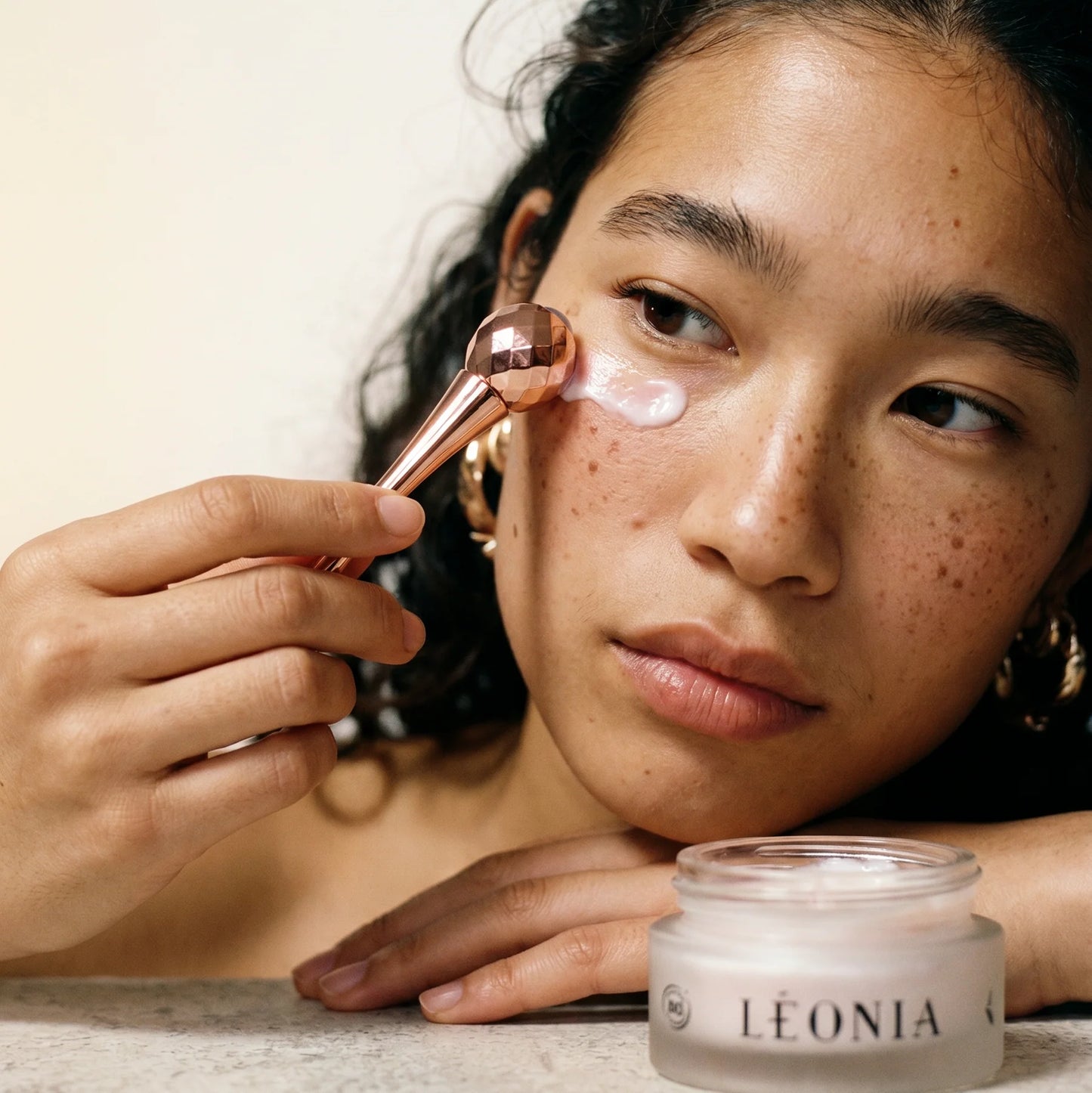White Tea Eye Contour - LEONIA