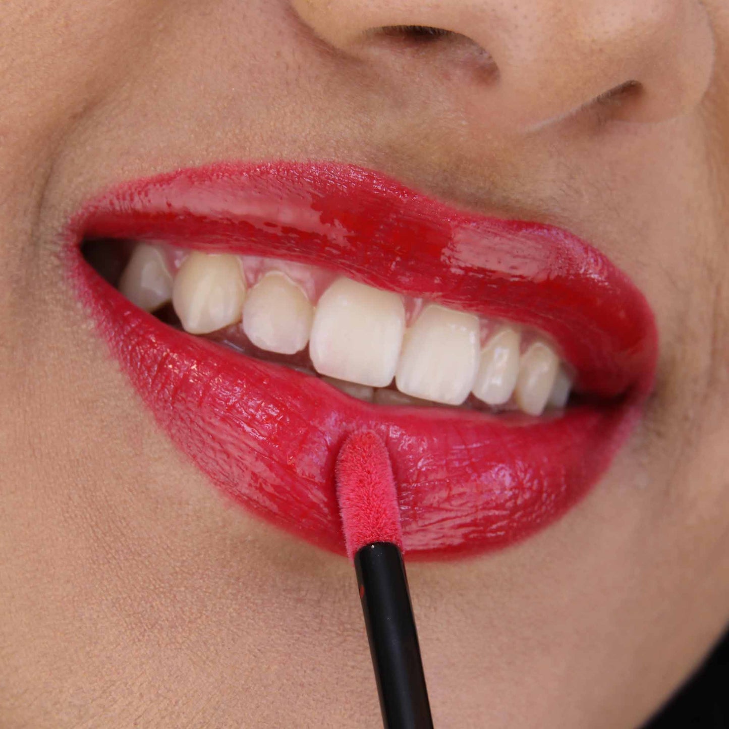 Long-lasting Gloss - ALL TIGERS