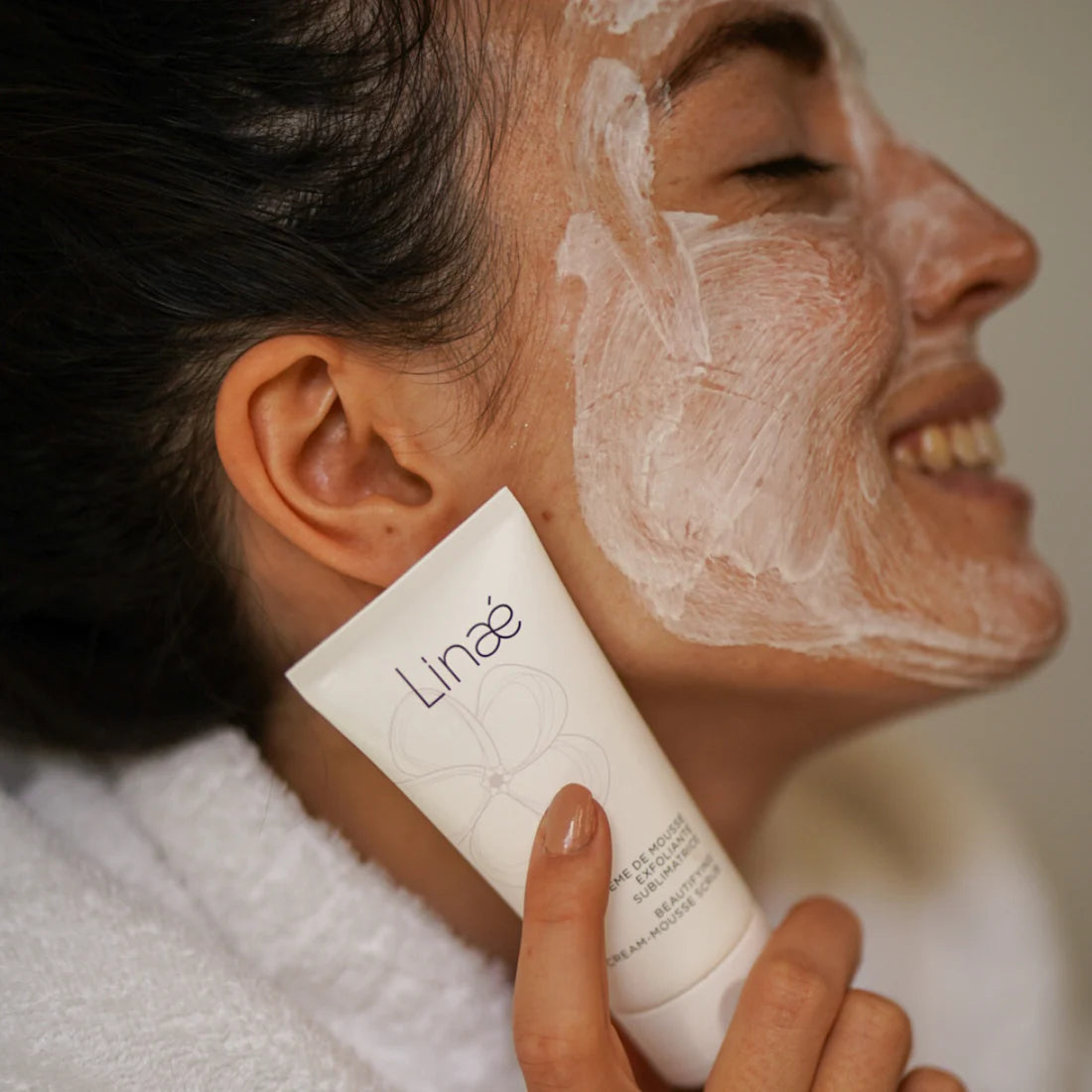Exfoliating Foam Cream - LINAÉ