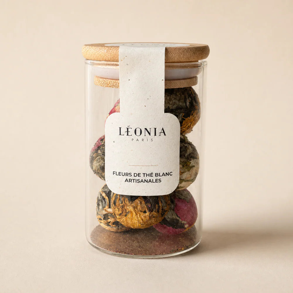 White Tea Scrub - LEONIA